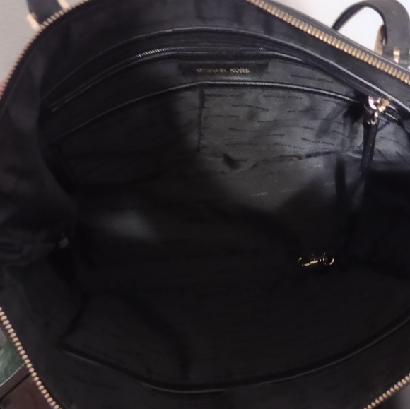 🔥🩷Sale!!! NWT Michael Kors Jet Set Large  Saffiano leather top zip tote - Picture 9 of 16